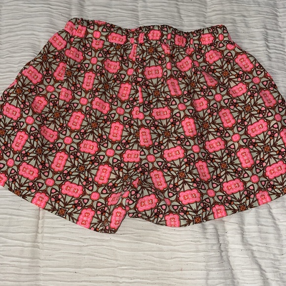 Fabrik Shorts - Picture 2 of 3